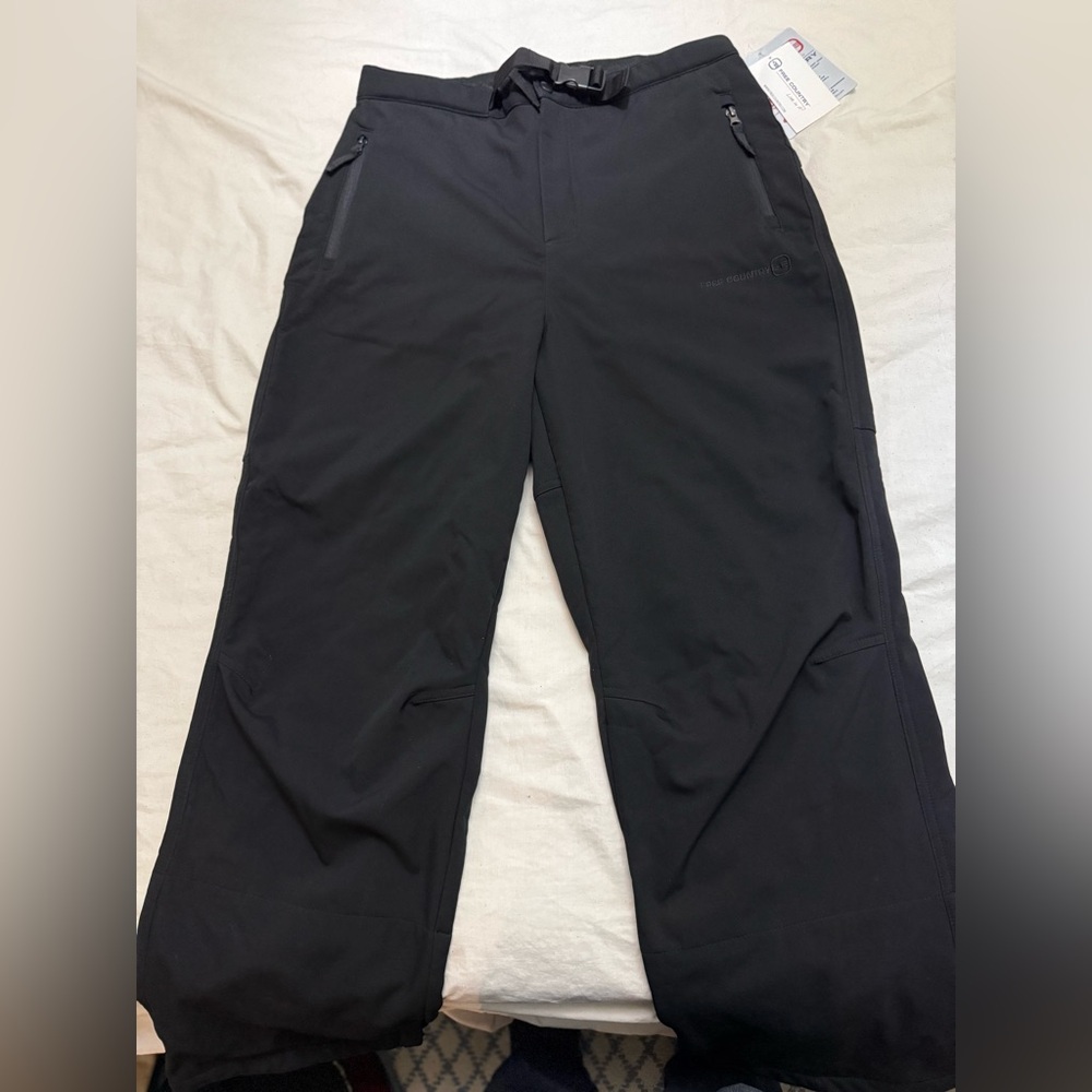 Black “Free country” softshell ski pants size medium.